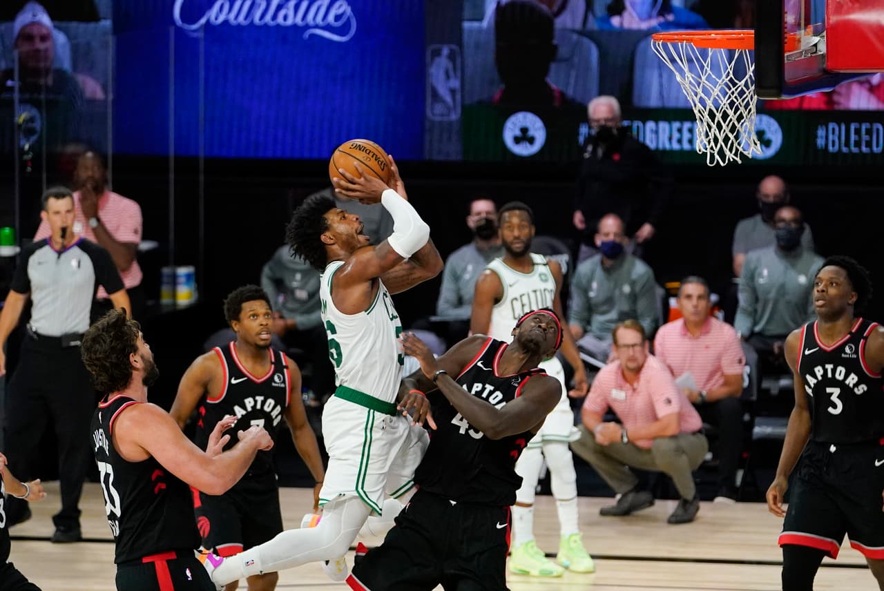 El cuarto juego fue para los de Toronto 93-100 y empatan al serie a dos juegos. El quinto encuentro será el próximo 7 de septiembre.