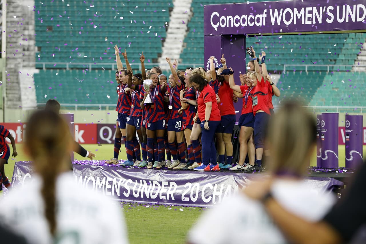 La selección femenil de los Estados Unidos derrotó a México en la Final del Premundial Sub-20 para coronarse por séptima ocasión en el torneo.