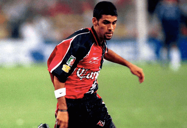 <b>Rafa Márquez</b> nació en Michoacan, México y como futbolista debutó a sus 17 años en el Atlas de Guadalajara en 1996.