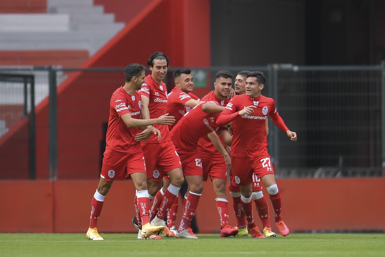 Con gol de Diego Hernández al minuto 60, el toluca consigue los tres puntos que los pone como líderes del torneo a la espera del resultado de Cruz Azul.