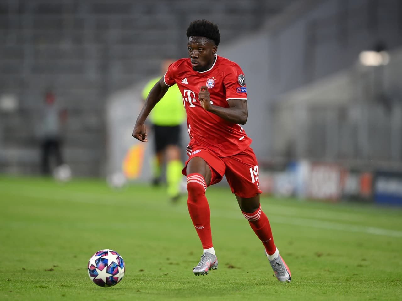 Alphonso Davies, de ver a Messi en la tele a jugar contra él