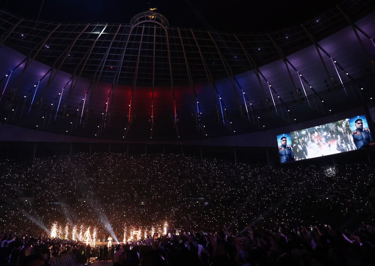 Evento del Año: Oleksandr Usyk vs. Anthony Joshua. El estadio del Tottenham fue testigo de la coronación del ucraniano tras 12 asaltos dictando cátedra al peleador local 'AJ'.