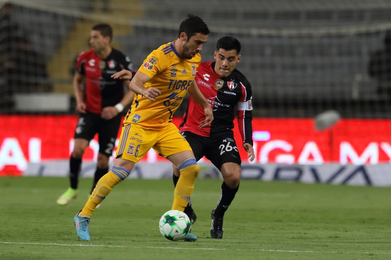 Atlas hizo valer su condición de local en el Estadio Jalisco y lleva ventaja para la vuelta de la Semifinal ante Tigres en el Universitario.