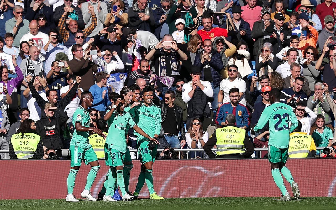 Varane (37’) abrió el marcador y Benzema (79’) marcó el segundo de los de Zidane.