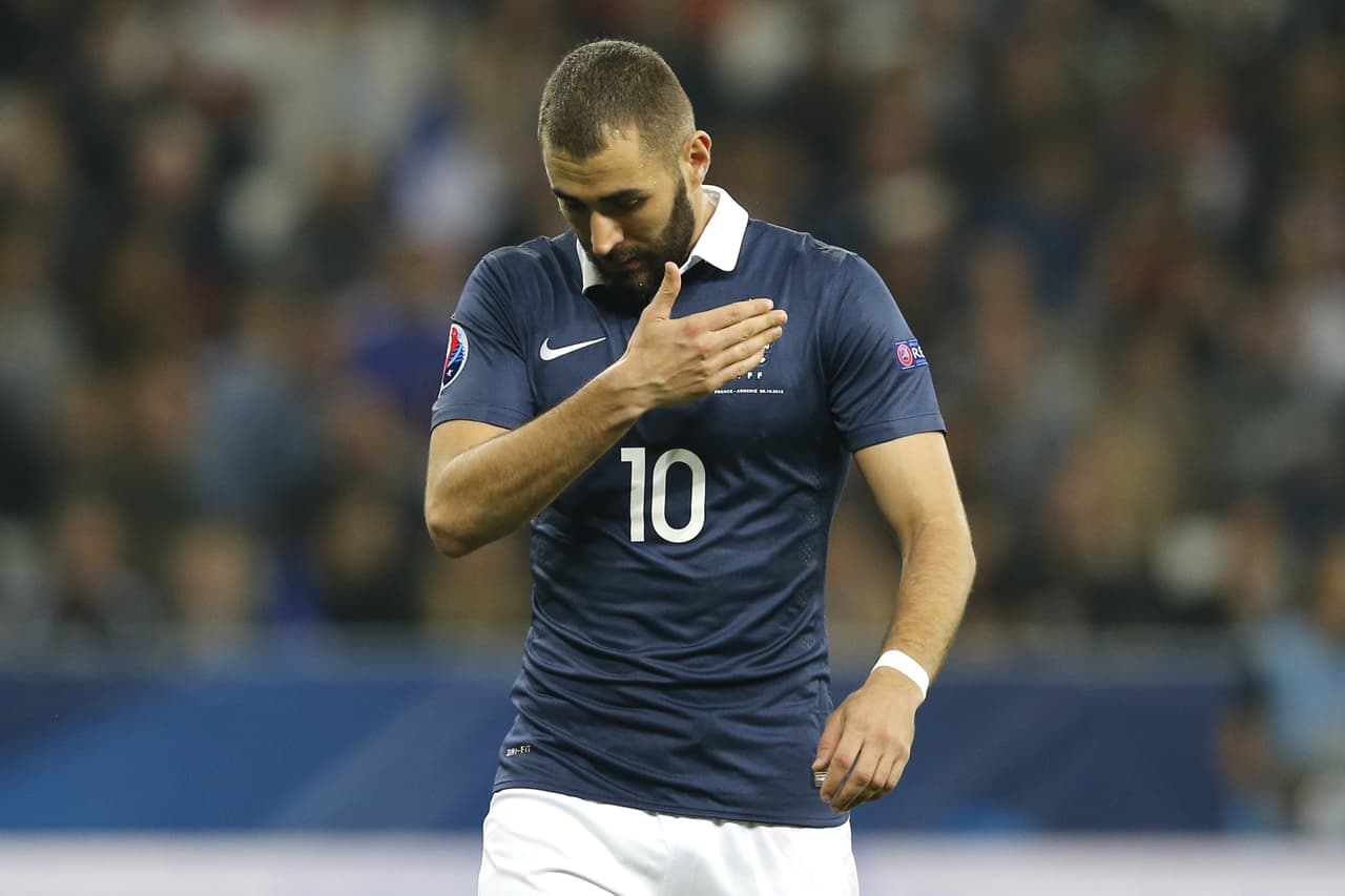 Deschamps vuelve a dejar fuera a Benzema de la convocatoria de Francia