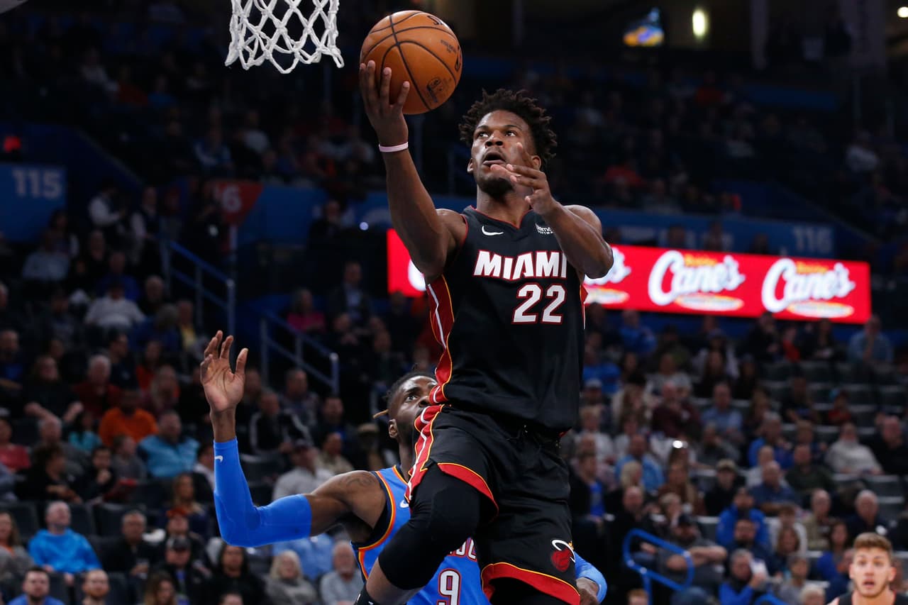 Miami Heat tiene un problema y es en su ofensiva, particularmente. Sin embargo siguen siendo el equipo con mejores resultados en casa (18-1) y están por iniciar una racha de cinco partidos en casa. Su récord es de 29-13.