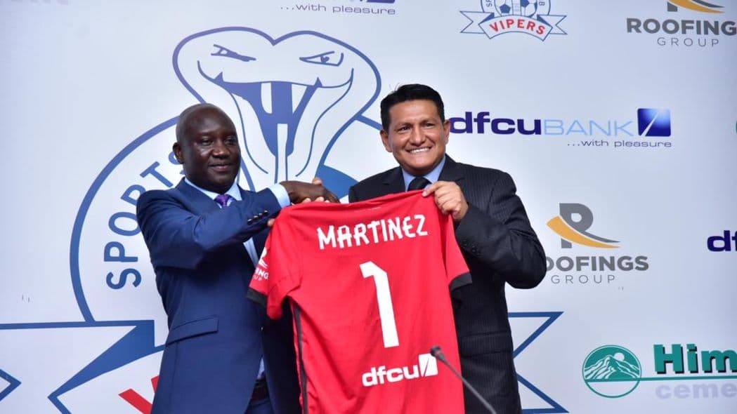 twitter.com/eaztecasmx