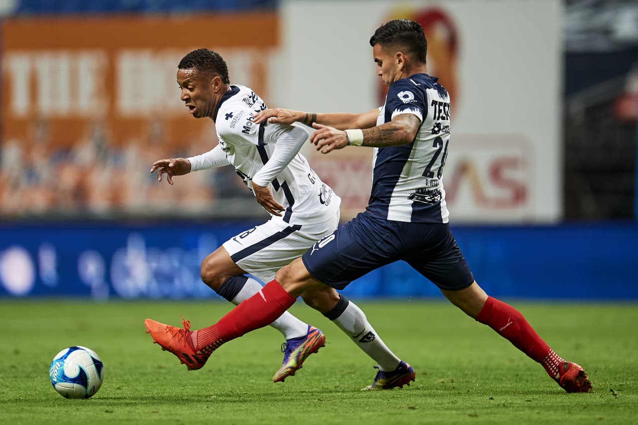 Aké Loba (31’) marcó el solitario tanto que definió el encuentro. Alan Mozo dejó a los pumas con diez hombres desde el 37’ de juego por una fuerte entrada. En la sexta fecha de la competición, Monterrey visitará a Santos y Pumas hará lo propio con Toluca.
