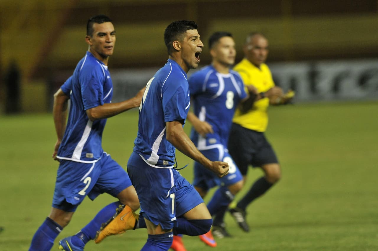 La Selecta visita a la selección de Curazao