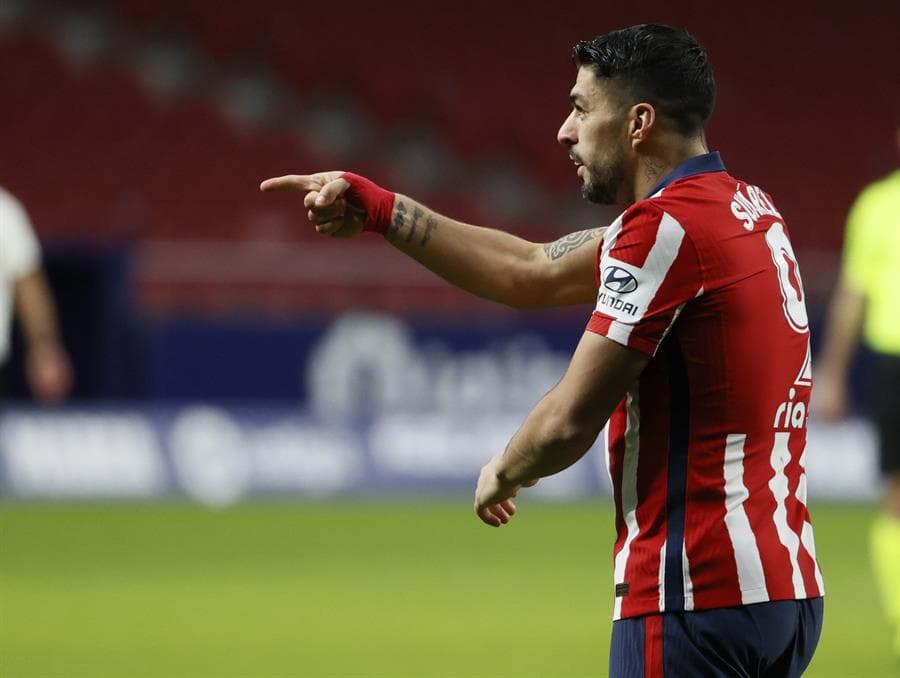 El Atlético de Madrid se impone al Valencia 3-1. Los goles corrieron a cargo de Joao Felix, Luis Suárez y Ángel Correa y siguen en la cima de la tabla de LaLiga.