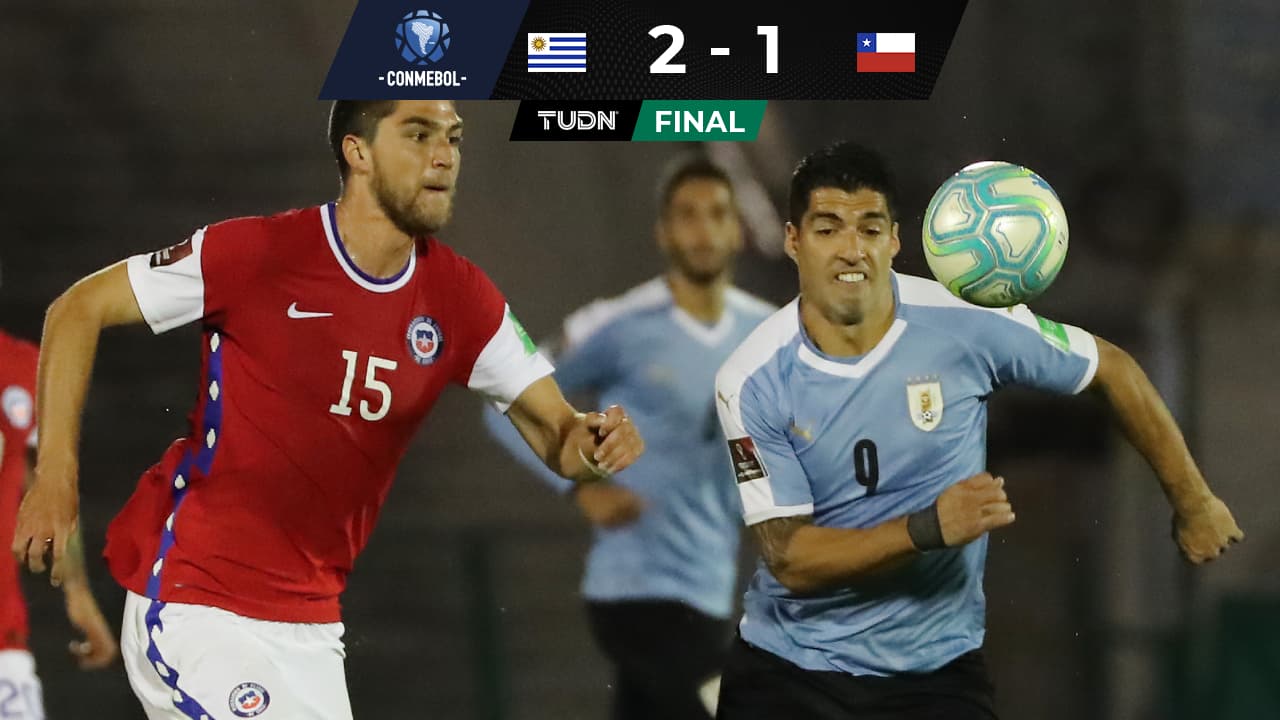 Uruguay vence a Chile de último minuto en el inicio de la Eliminatoria de la Conmebol