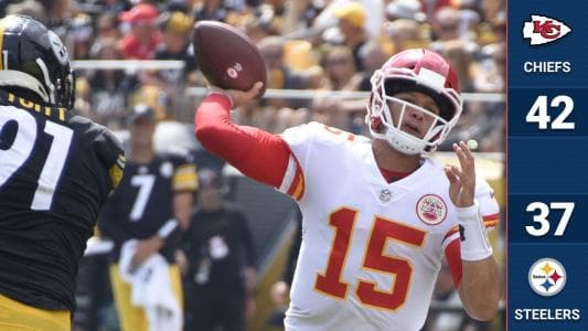 El quarterback de segundo año Pat Mahomes igualó un récord de franquicia para los Chiefs al lanzar seis pases de anotación, además de sumar 326 yardas. Los Steelers parecen en problemas ahora.