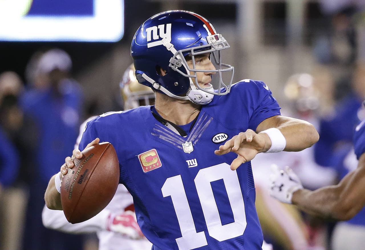 8. NEW YORK GIANTS (3 - 2) Lucen mucho mejor que su marca de ganados y perdidos, incluso que las estadísticas de Eli Manning quien nunca ha impresionado por sus números. En los 5 partidos que han jugado tuvieron la ventaja, en dos la perdieron, es una escuadra que podría estar invicta sin grandes alardes. Van en ascenso con 3 victorias al hilo luego de iniciar 0 - 2.