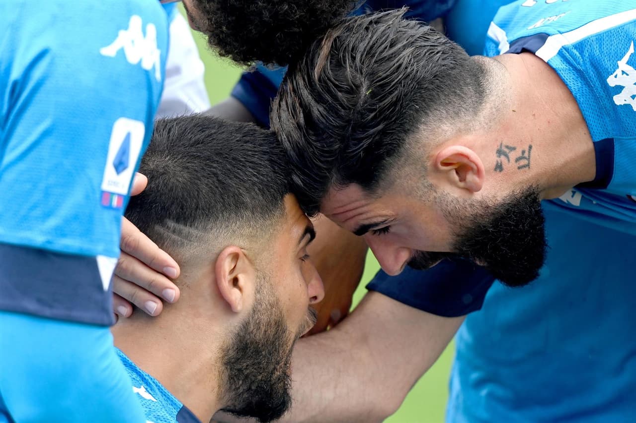 Napoli se impone a la Fiorentina en su visita con un marcador de 2-0, durante la Jornada 37 en la Serie A. Las anotaciones fueron por parte de Lorenzo Insigne al minuto 56 y el segundo tanto fue un autogol de Lorenzo Venutti durante la segunda mitad del encuentro. Hirving Lozano ingresó al campo al minuto 80.