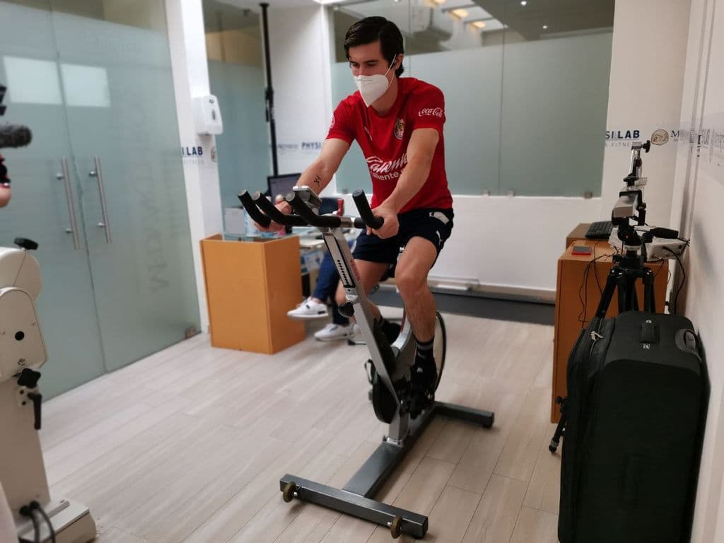 Chivas lleva a cabo exámenes médicos antes de pretemporada.