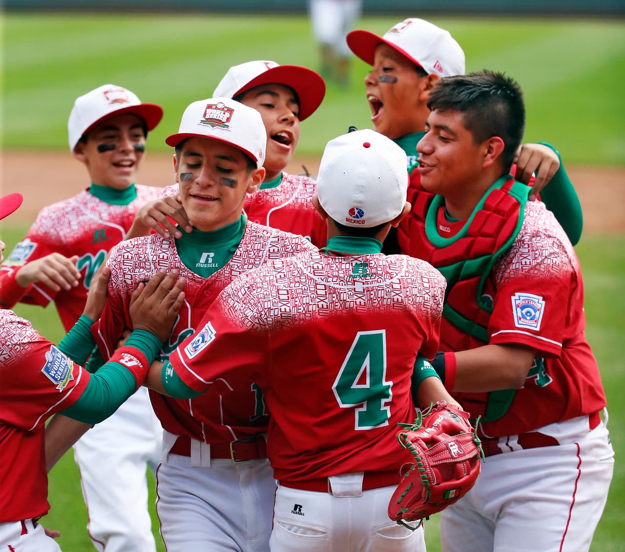 El ganador se medirá al día siguiente con el ganador de la final de Estados Unidos por el campeonato de la Serie Mundial.