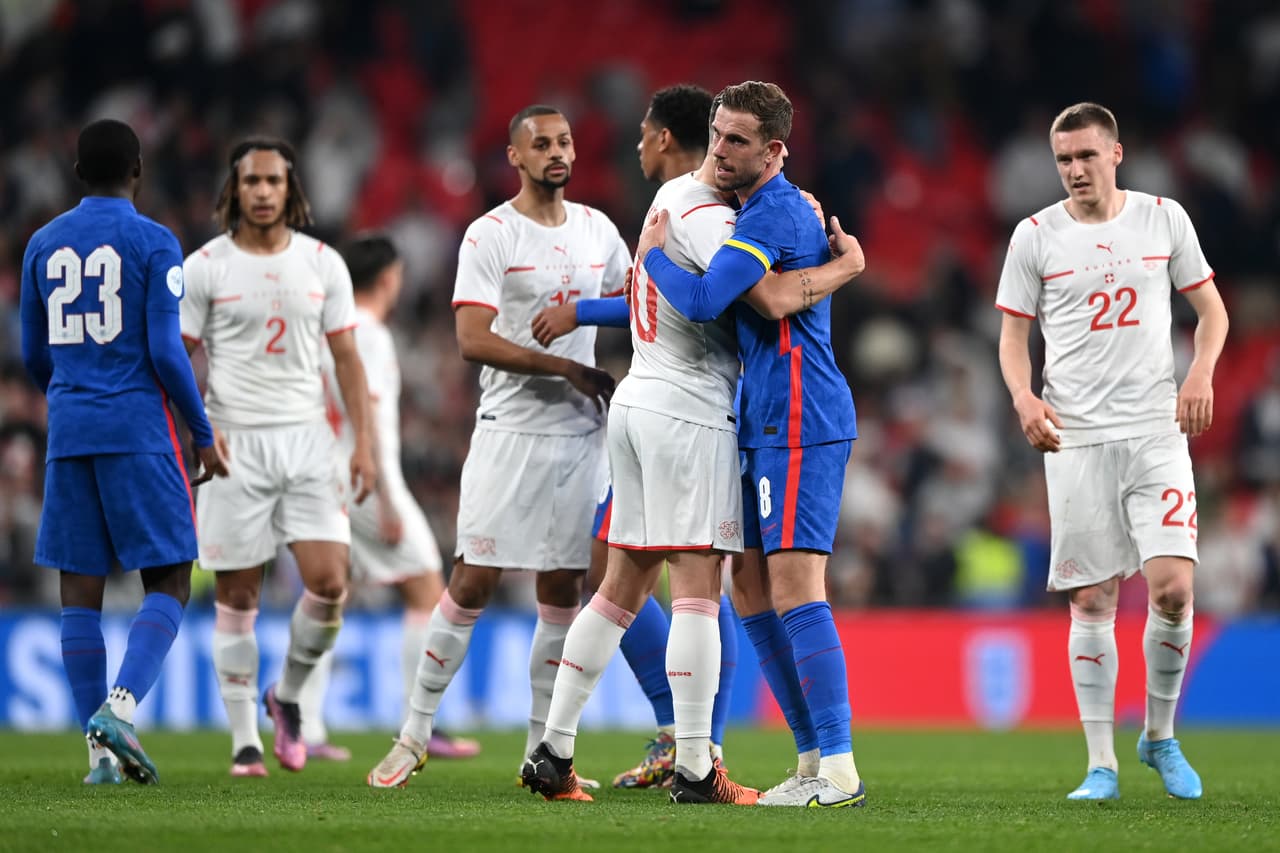 Inglaterra venció 2-1 a Suiza en amistoso celebrado en Wembley.