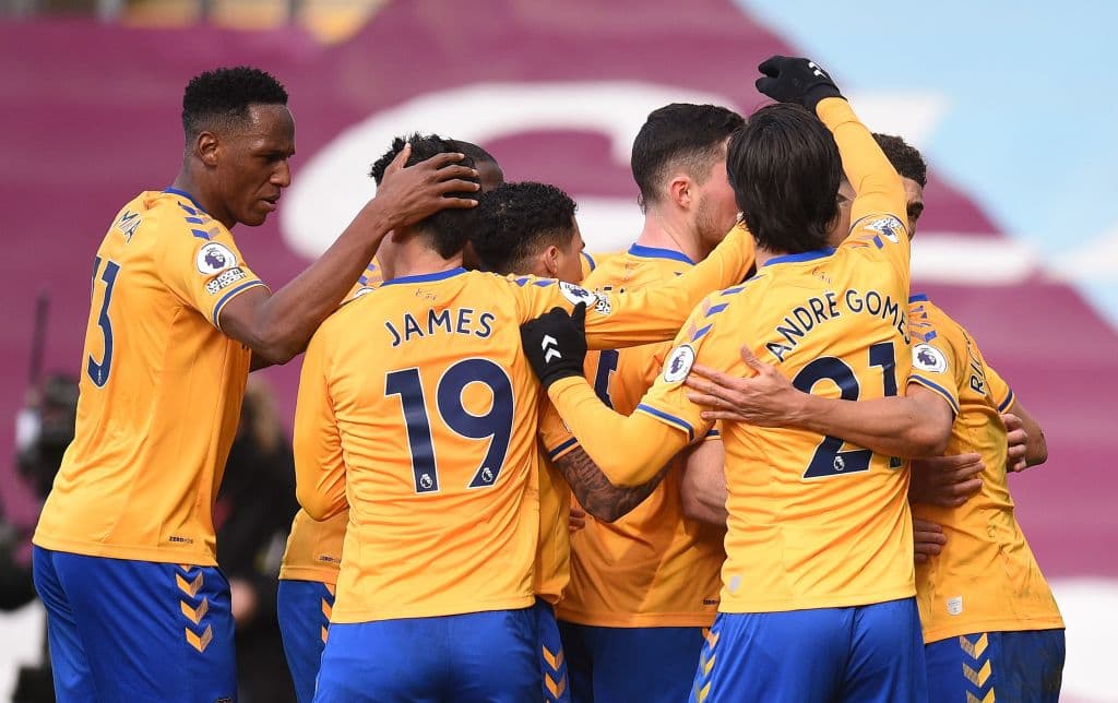 Burnley y Everton igualaron a un gol en el Turf Moor. Robbie Brady (3’) adelantó a los locales y Dominic Calvert-Lewin (45+3’) emparejó para el cuadro de Ancelotti. James Rodríguez jugó los 90’ del juego.