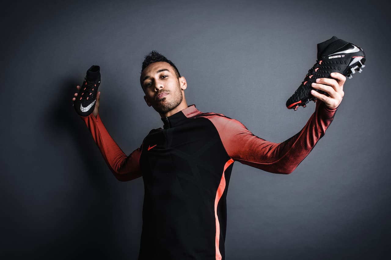 Hace meses el jugador y la importante marca deportiva firmaron un acuerdo hasta que el primero se retire del fútbol profesional.