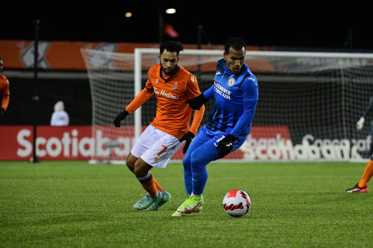 Cruz Azul logra imponerse por la mínima en su visita al Forge FC y regresan acasa con un excelente sabor de boca tras la victoria 0-1.