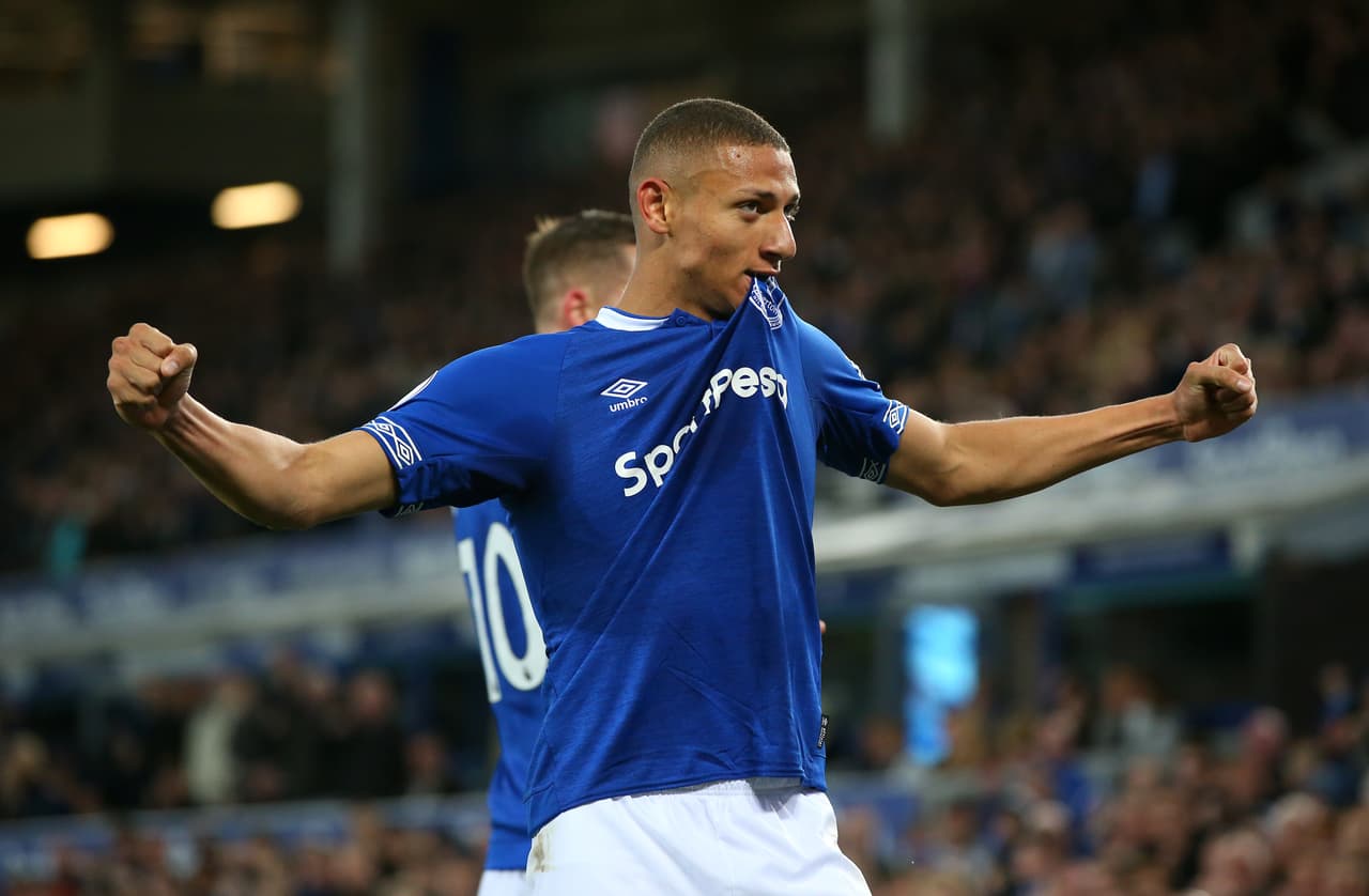 Everton considera que la cifra para quienes pretenden fichar al brasileño Richarlison es de 65 millones de euros, unos 72 millones de dólares. Inter de Milán tiene en la mira al atacante para reemplazar en el ataque a Mauro Icardi en una eventual salida.