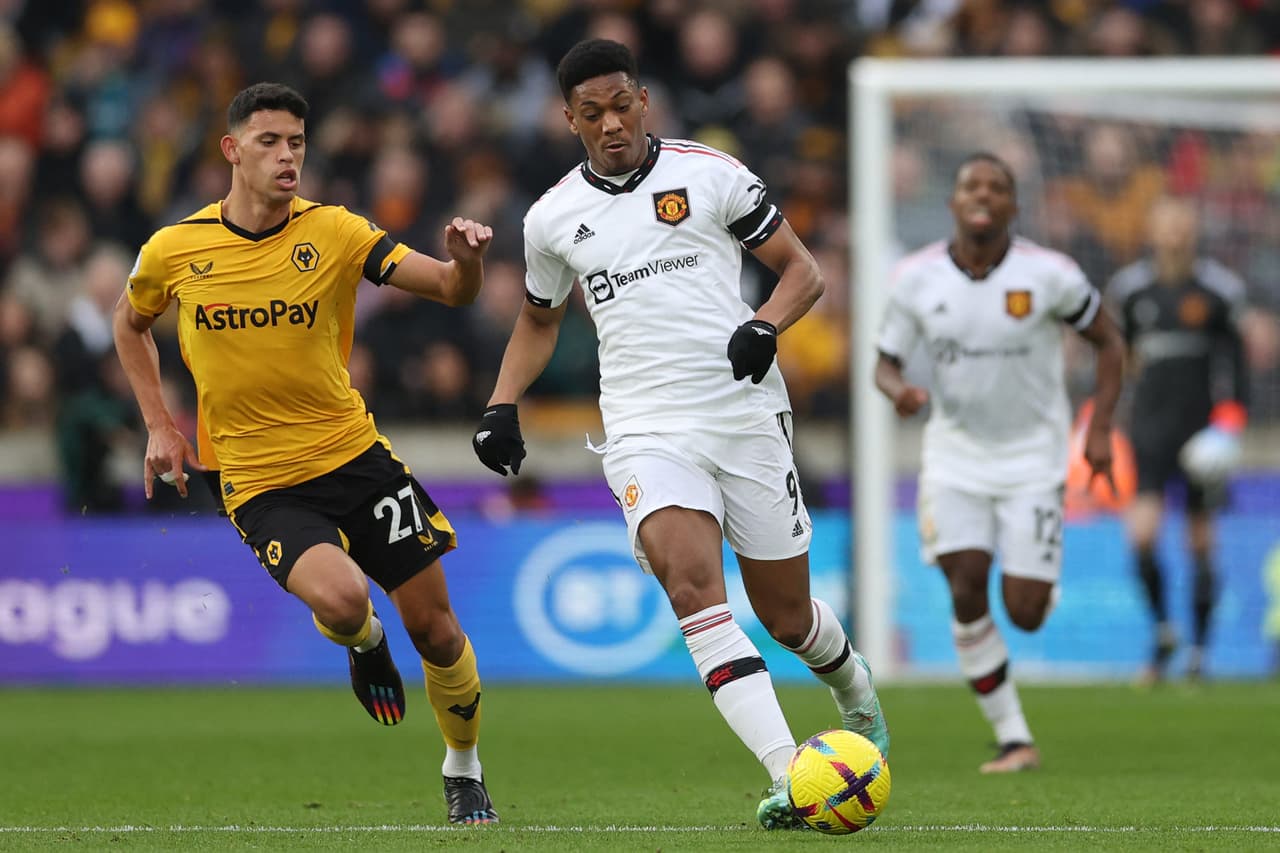 El Wolverhampton Wanderers donde milita el mexicano Raúl Jiménez, cierra el año 2022 con una derrota gracias al solitario gol de Marcus Rashford del Manchester United en la jornada 18 de la Premier League.