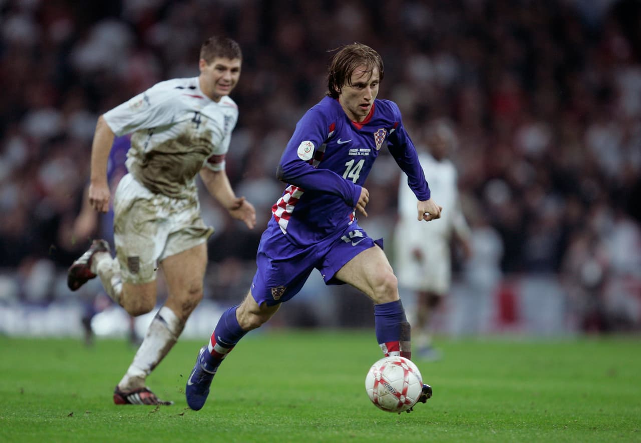 Luka Modric empezó a chocar contra los grandes de Europa cada vez más seguido y de a poco se convirtió en el eje de una nueva generación, que reemplazaba a Robert y Nico Kovac, entre otros.