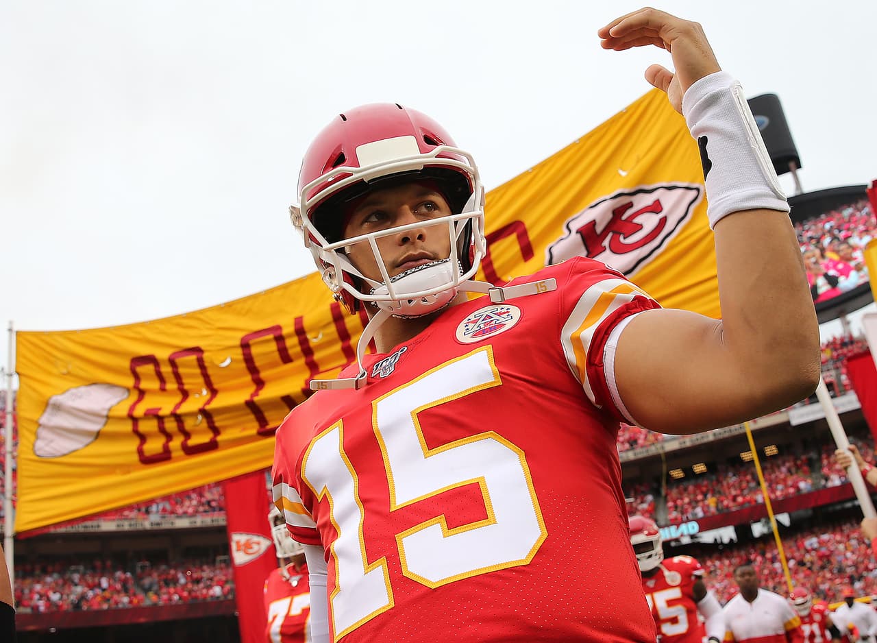 Patrick Mahomes no logró conectar ningún pase para touchdown en contra de los Leones de Detroit, sin embargo hizo magia y llevó a los Chiefs a la victoria lanzando más de 300 yardas.