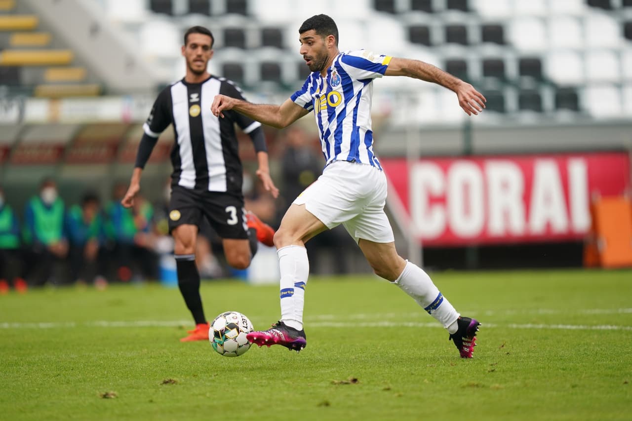 Porto se impone ante CD Nacional con marcador de 1-0 en la Primeira Liga. El gol fue por parte de Mehdi Taremi al minuto 20, quien ha sido goleador en los últimos tres encuentros de los 'Dragones Azules'. La escuadra del mexicano Jesús 'Tecatio' Corona sigue ocupando la segunda posición dentro de la liga portuguesa.