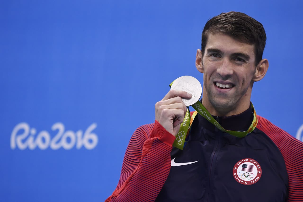 Phelps se adjudicó nuevamente la friolera de seis metales -cinco de ellos de oro- para aumentar su registro personal a 23 preseas doradas, y 28 en total.