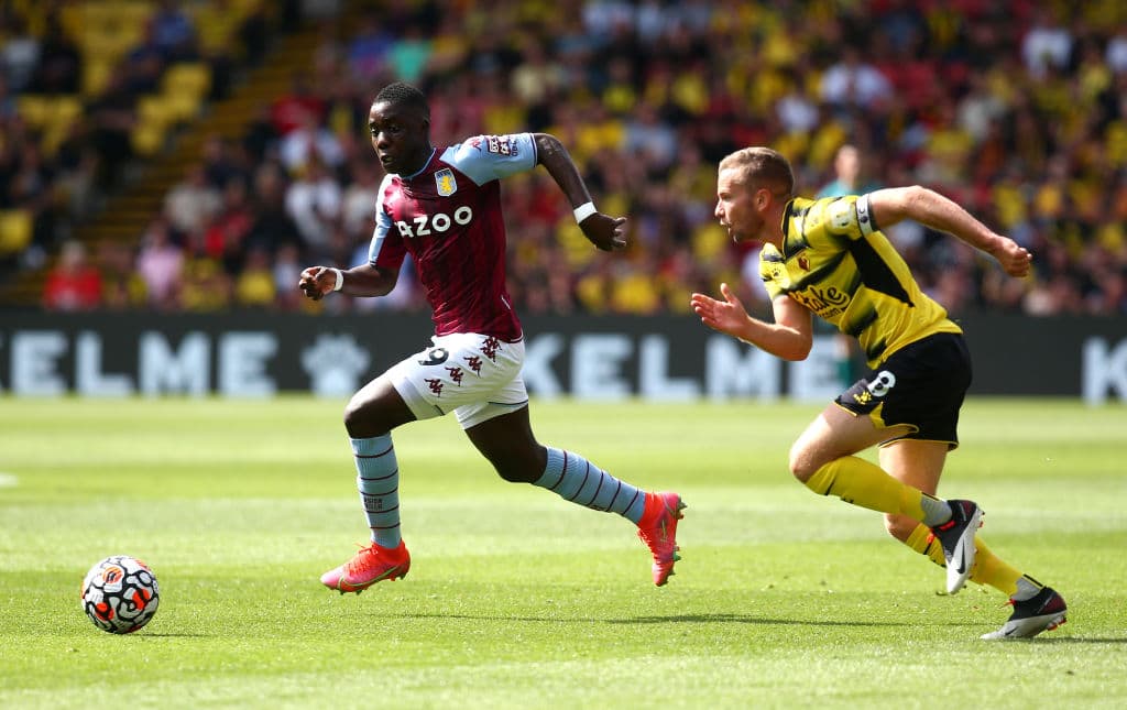 Watford se impuso al Aston Villa 3-2. Emmanuel Dennis (10'), Ismaila Sarr (42') y el colombiano 'Chuco' Hernández (67') le dieron la victoria a los 'Hornets', mientras que para los 'Villans', McGuinn y Danny Ings hicieron lo propio.