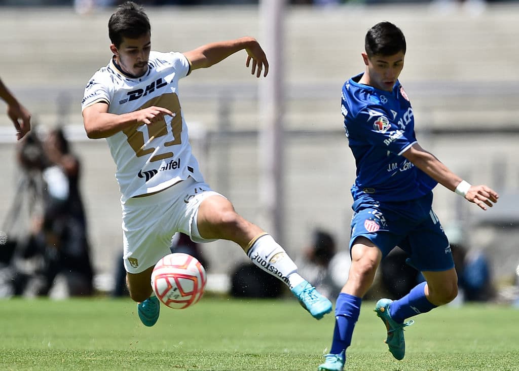 Un golazo de volea de Adrián Aldrete en el primer tiempo bastó para que Pumas sumara ante Necaxa su primer triunfo en el Apertura 2022 de la Liga MX.