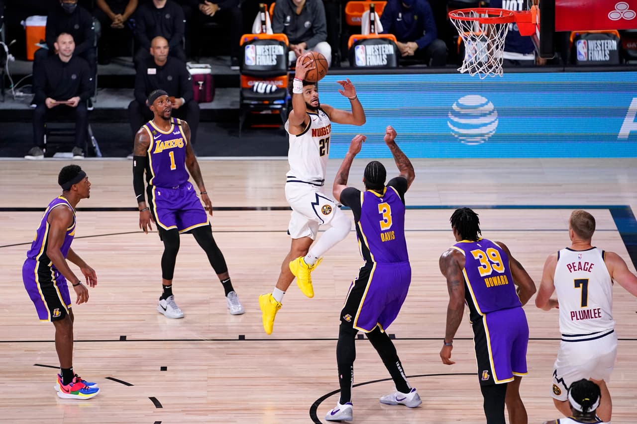 Los Denver Nuggets empataron llegaron a igualar el marcador en el tercer cuarto, pero no fue suficiente. LeBron James anotó 38 puntos y Anthony Davis se mandó con 27; fueron los máximos anotadores del juego.
