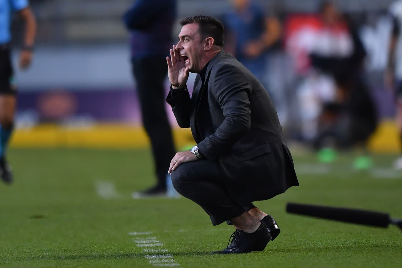 Pablo Guede, técnico de Monarcas.