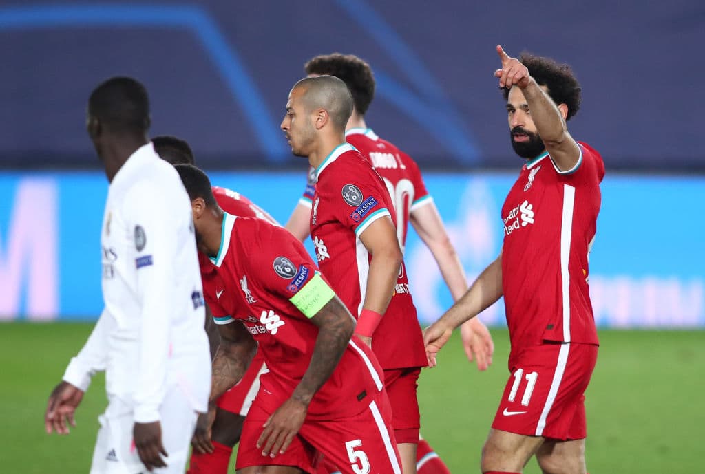 Con doblete de Vinicius Jr. y gol de Marco Asencio, el Real Madrid se queda con la victoria durante el partido de ida de los Cuartos de Final de la UEFA Champions League. El gol en solitario para el Liverpool fue por parte de Mohamed Salah dejando el marcador 3-1.
