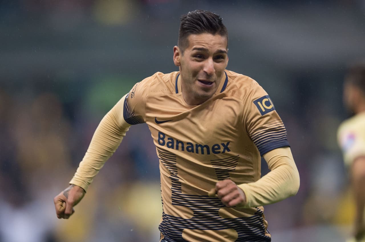 Ismael Sosa renueva su contrato con Pumas