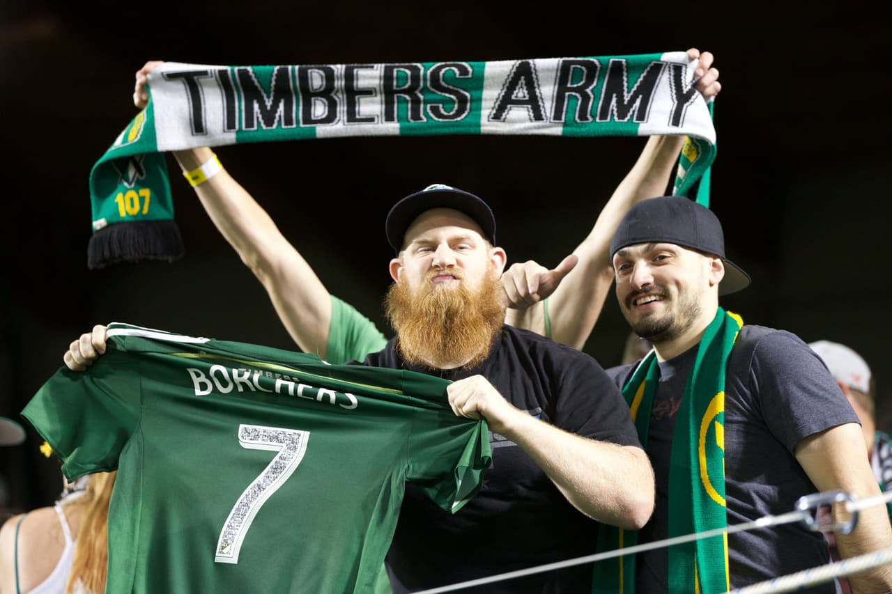 La barba a lo Nat Borchers, esa moda que fluye en Portland. Los Timbers volvieron al triunfo tras el 1-0 sobre Chicago Fire.