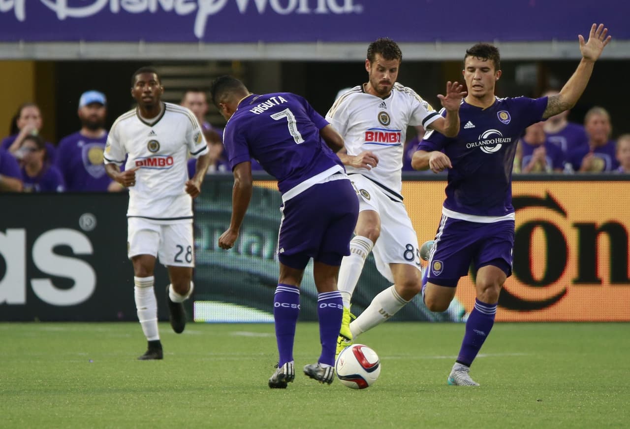 El suizo Tranquillo Barnetta tuvo su debut con el Philadelphia Union. El internacional helvético aportó mucha entrega en la mitad del campo.