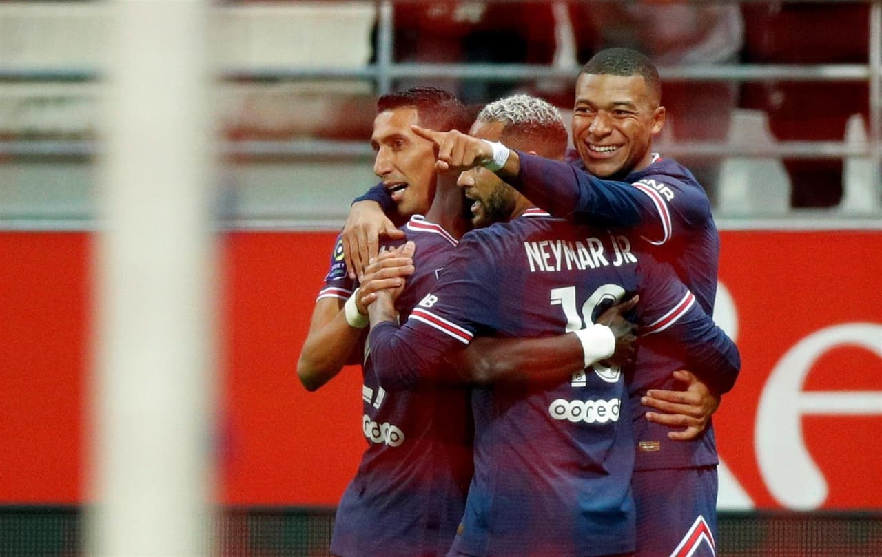 Debutó Lionel Messi durante el encuentro del Paris Saint Germain contra Reims, donde el conjunto parisino se lleva la victoria tras doblete de Kylian Mbappé (16', 63'). El argentino entró durante la segunda mitad, al minuto 63, donde no vio el gol, pero se ha integrado oficialmente a la Ligue 1.