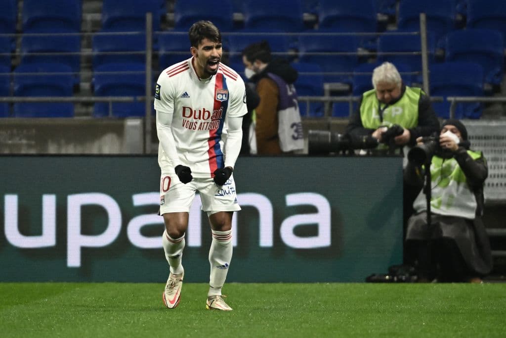 Paris Saint Germain y Lyon empatan 1-1 durante la fecha 20 en la Ligue 1. Lucas Paquetá abrió el marcador durante los primeros minutos a favor de los locales, pero fue al 76 cuando Thilo Kehrer igualó el juego para repartir puntos.