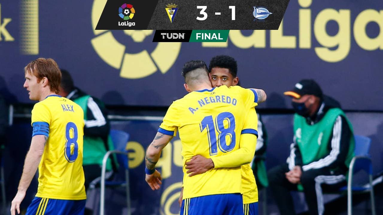 El 'Choco' Lozano vuelve a marcar en el triunfo del Cádiz