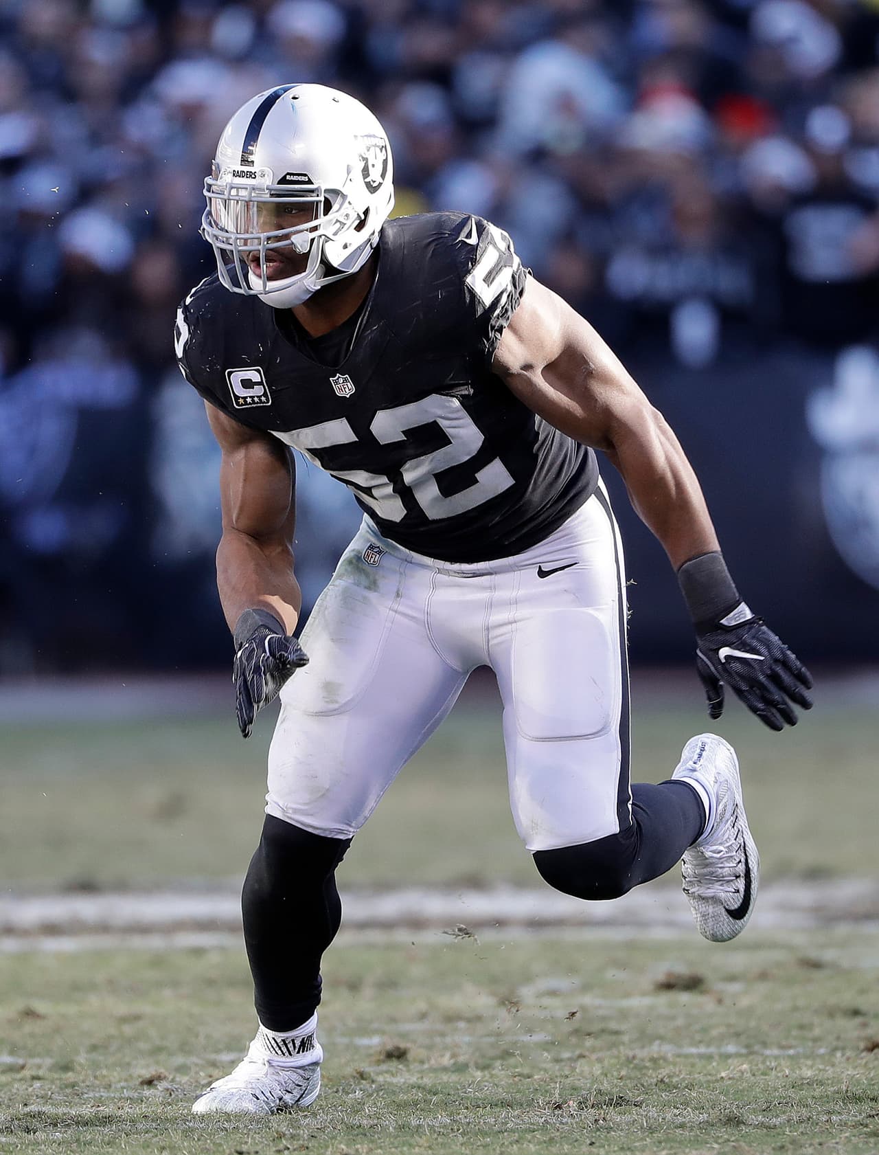 Khalil Mack, ala defensiva de los Oakland Raiders, superó 18-17 a Von Miller (Denver Broncos) en la pugna por el trofeo al mejor jugador defensivo del 2016.