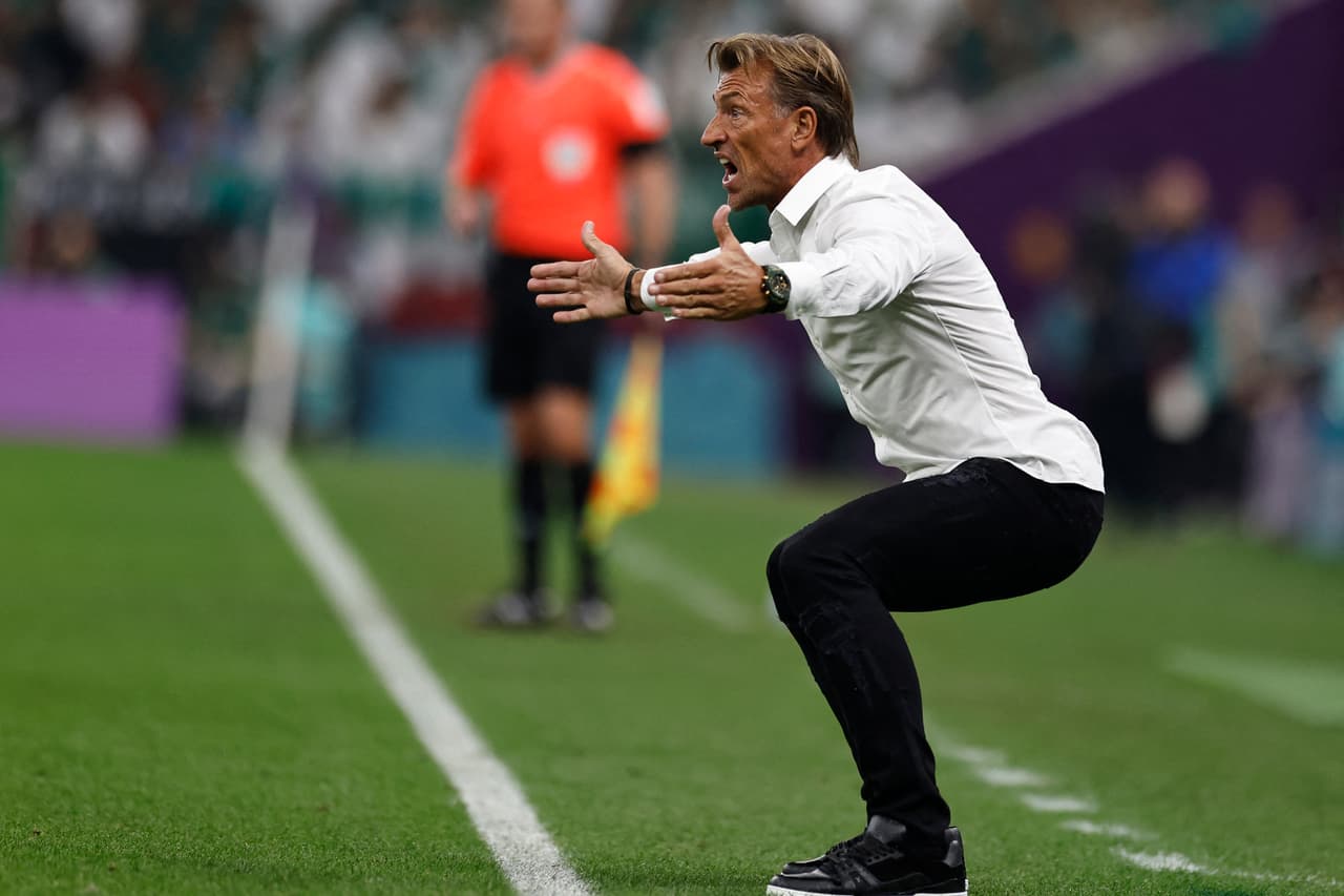 Saudi Arabia's French coach Herve Renard reacts on the touchline during the Qatar 2022 World Cup Group C football match between Saudi Arabia and Mexico at the Lusail Stadium in Lusail, north of Doha on November 30, 2022. (Photo by Khaled DESOUKI / AFP) (Photo by KHALED DESOUKI/AFP via Getty Images)