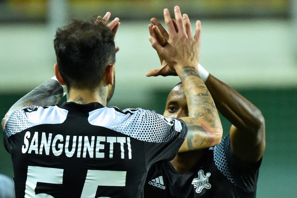 El Sheriff Tiraspol hace historia y se lleva su primer triunfo dentro de la UEFA Champions League ante el Shakhtar Donetsk con marcador de 2-0. El primer tanto lo anotó Adama Traoré, con asistencia de Cristiano, al minuto 16’, y el segundo gol cayó al 62’ por parte de Momo Yansane, en esta fase de grupos.