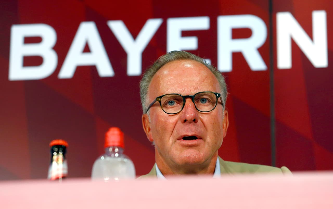 Karlheinz Rummenigge considera "normal" beso de Rubiales a Jenni Hermoso