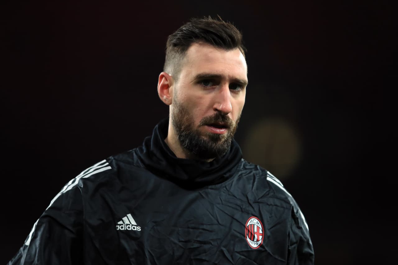 Antonio Donnarumma, el hermano mayor de Gigi y portero suplente del Milan, estaría de salida rumbo al Olympiacos.