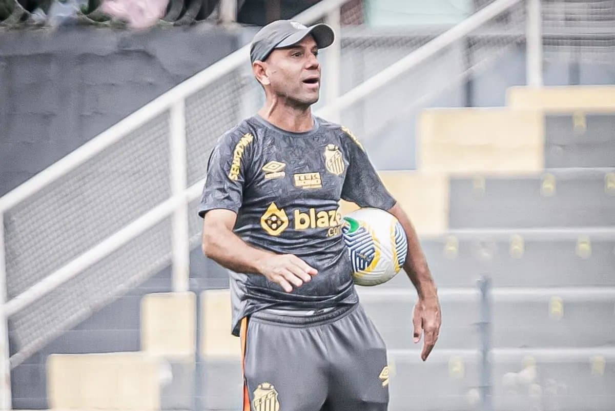 Técnico del Santos Femenil de Brasil renuncia tras denuncias de acoso sexual