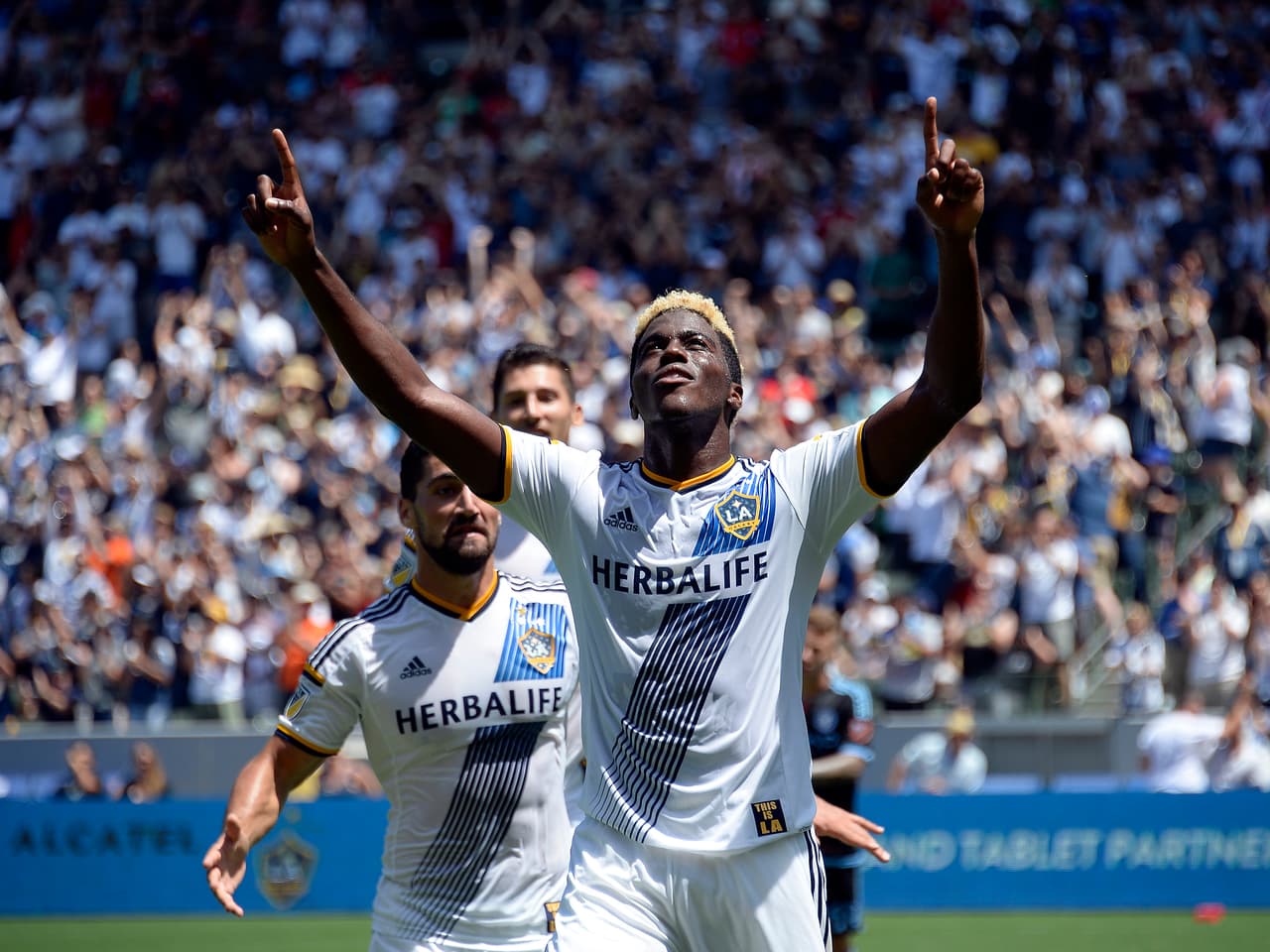 Gyasi Zardes vivirá su primer gran responsabilidad por los costados , será el momento de ganarse el puesto titular por el boleto a la Copa Confederaciones,