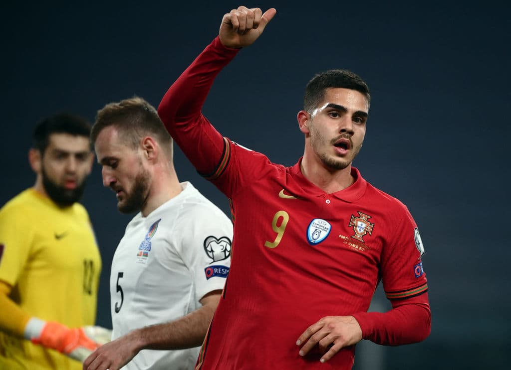 Grupo A | Con autogol, Portugal venció 1-0 a Azerbaiyán.