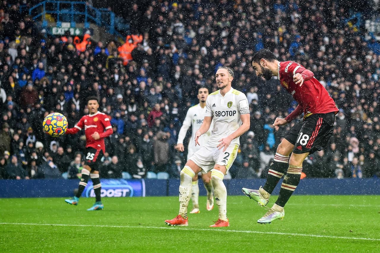 Leeds cae con goliza ante el Manchester United en casa, al cierre de la J26 en la Premier League. Harry Maguire y Bruno Fernandes ponían arriba a los Red Devils durante la primera mitad, pero Rodrigo Moreno y Raphinha igualaban el marcador al minuto 54', ya después Frederico Rodrigues y Anthony Elanga despegaron los números para cerrar 4-2.